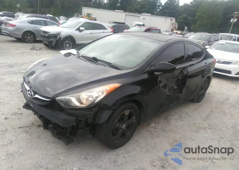 2013 Hyundai Elantra Gls (Ulsan Plant) z USA, uszkodzony, nr VIN KMHDH4AE8DU832241